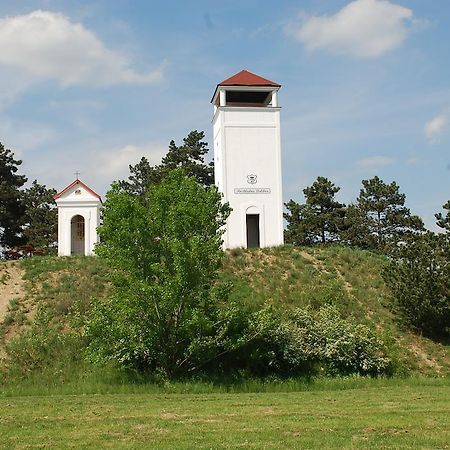 Vinarstvi U Kaplicky Hotell Zaječí Exteriör bild