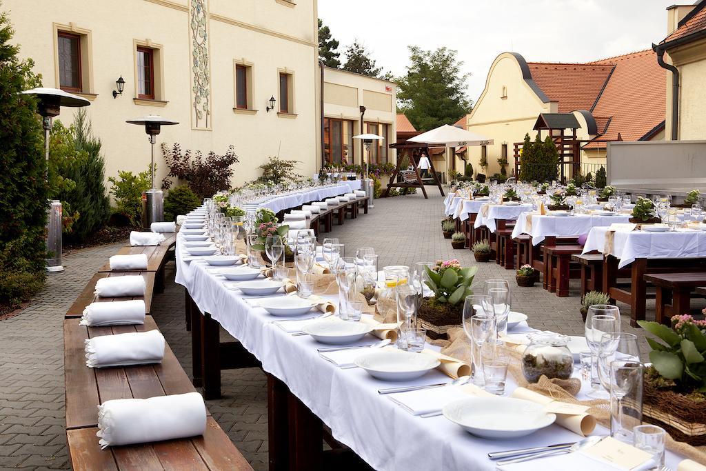 Vinarstvi U Kaplicky Hotell Zaječí Exteriör bild
