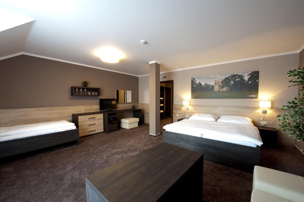 Vinarstvi U Kaplicky Hotell Zaječí Rum bild